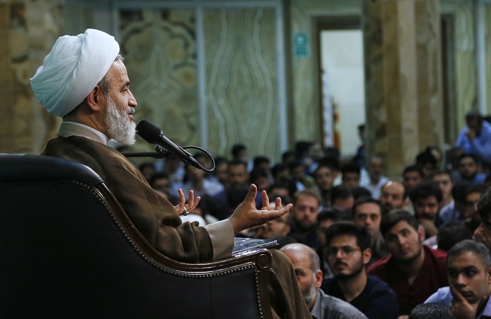 گناه چیست؟ توبه چگونه است؟ (16) | محدودیت‌های دنیا ما را به سمت یک «نقطۀ رهایی» سوق می‌دهد / انسان «راحتیِ مطلق» می‌خواهد؛ پس باید یک‌جایی باشد که این خواسته‌اش برآورده شود!