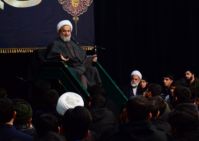 فریادهای فاطمیه بر سر جامعۀ دینی-جلسه 1 | چه می‌شود که ولیّ خدا در جامعه، مظلوم واقع می‌شود؟/  در یک جامعۀ تربیت‌نشده، سخن باطل سریع‌تر از سخن حق، می‌گیرد